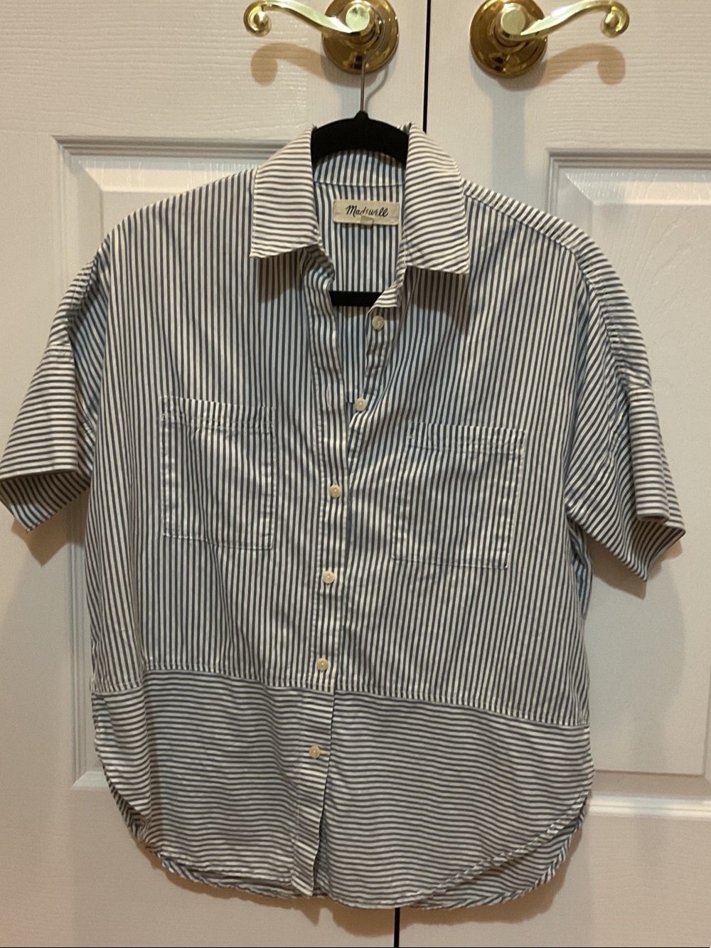 Madewell Navy and White Striped Short-Sleeve Button-Down Shirt